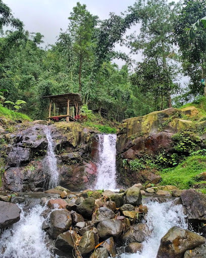 air terjun surodadu
