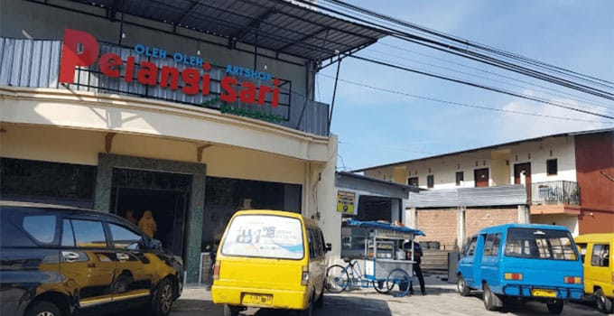 pelangi sari toko oleh oleh banyuwangi