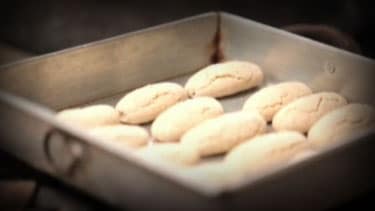 proses pembuatan kue bagiak khas banyuwangi