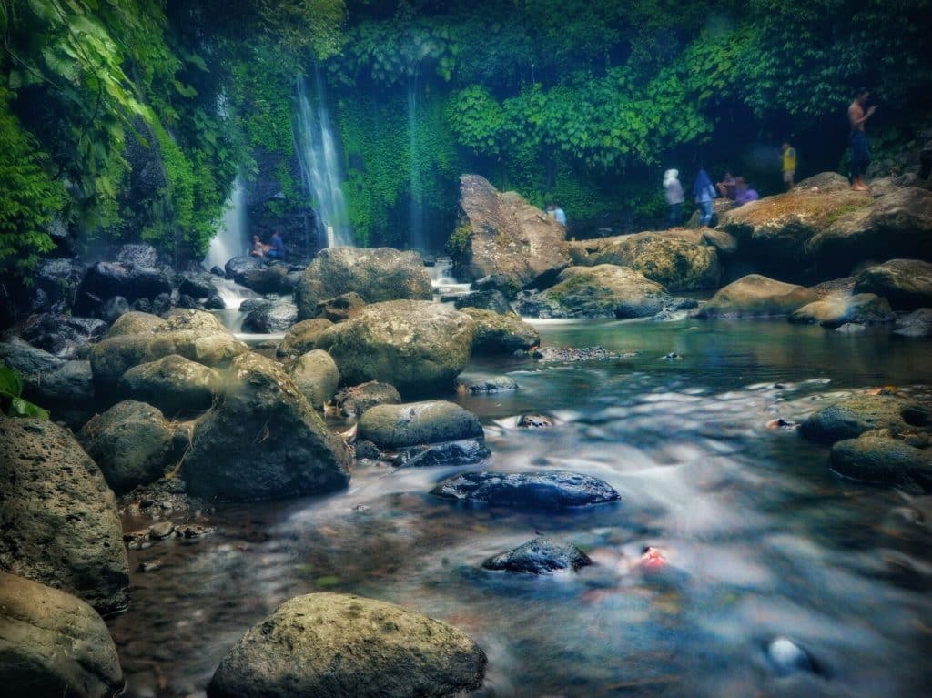 aliran air obyek wisata curug sibedil